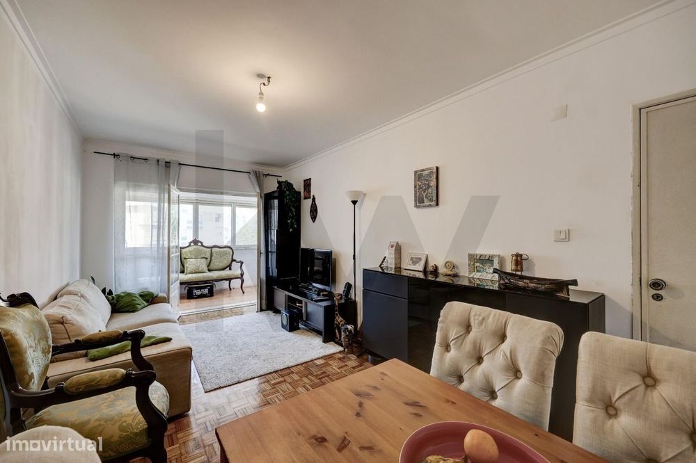 Apartamento T3 em Queluz