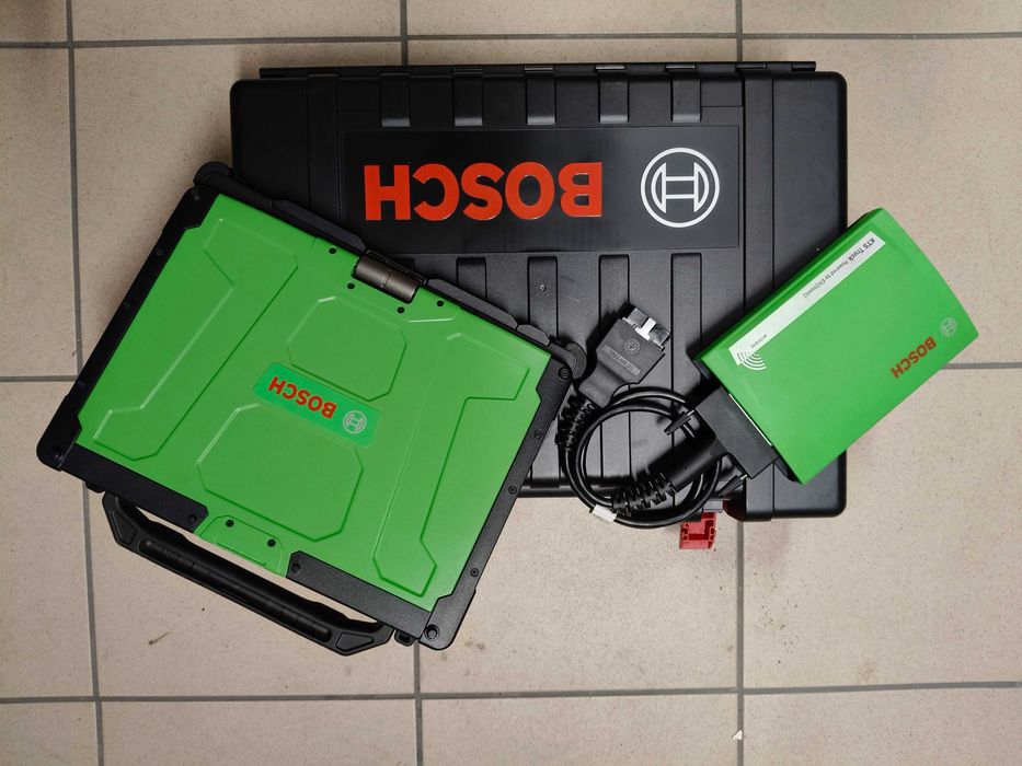 Tester usterek Bosch KTS Truck DCU220, zestaw z przewodami ciężarowymi