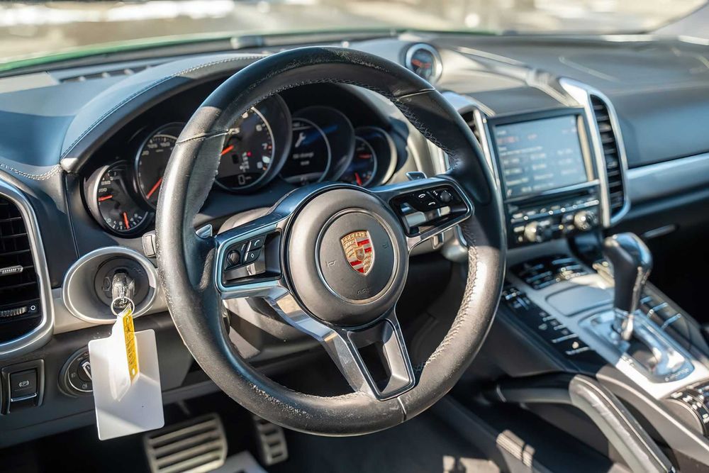 Porsche Cayenne      2017