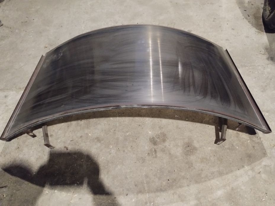 Daszek nad drzwi wejściowe