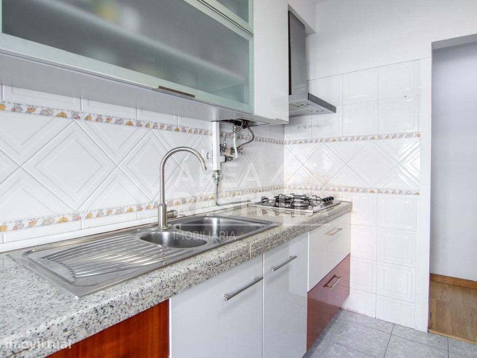 Apartamento T2 Cruz de Pau — Amora, Setúbal