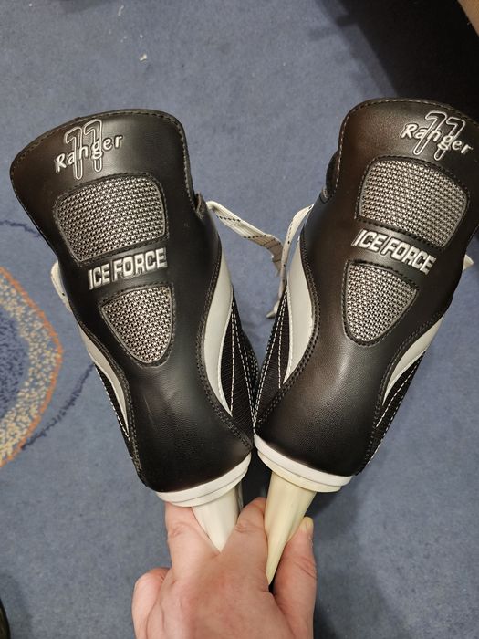 Łyżwy hokejowe rozmiar 44