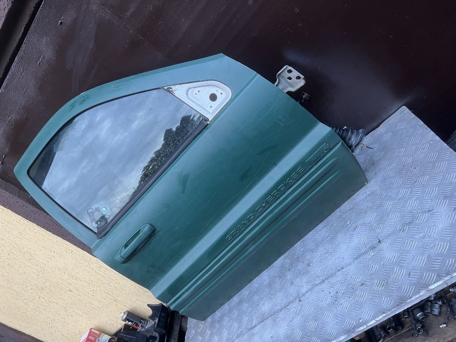 Дверь правая в сборе grand cherokee wj джип чероки 04 год