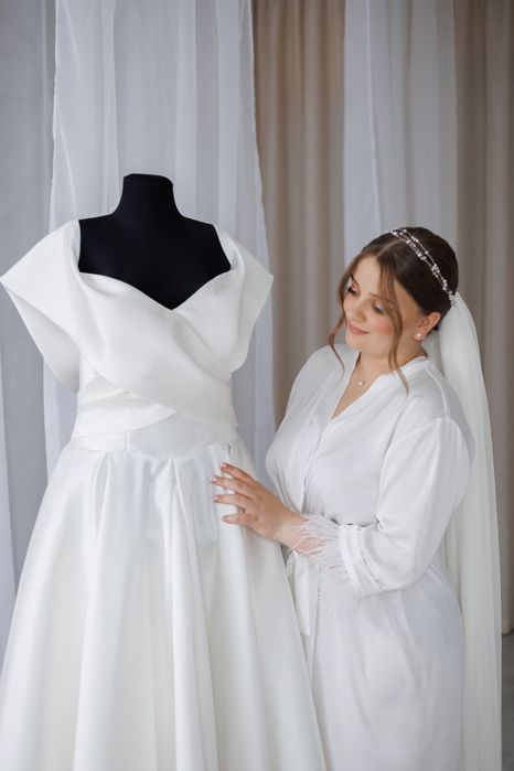 Продам Весільну сукню