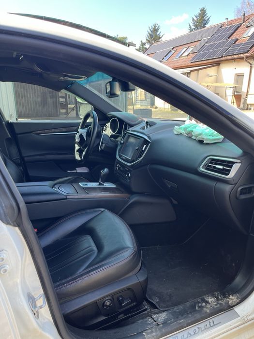 Maserati Ghibli na częsci lub w calosci