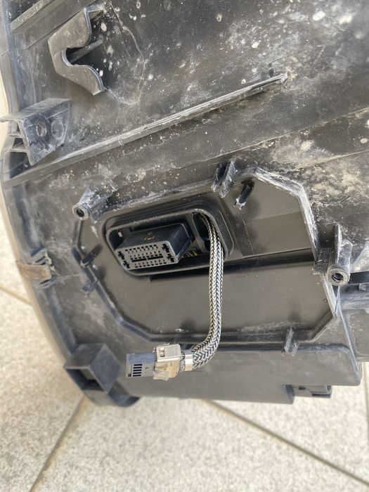 Farol lado esquerdo Mercedes w221 com visão noturna