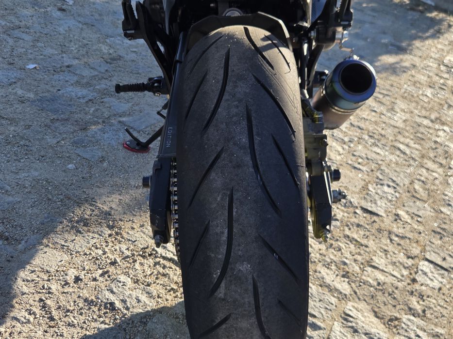 Kawasaki  Z800 full