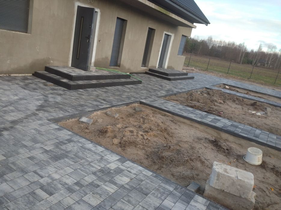 Układanie kostki brukowej