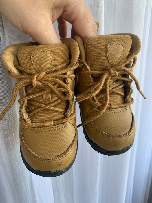 Чобітки,ботінки nike