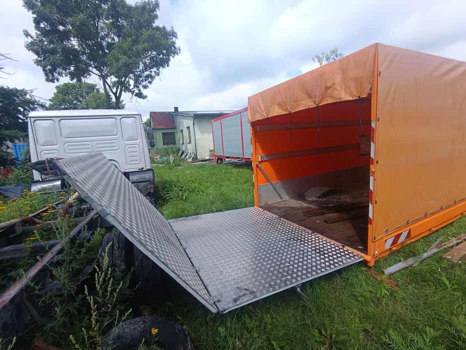Skrzynia Ładunkowa nisko podwoziowe Z rampą Załadowczą