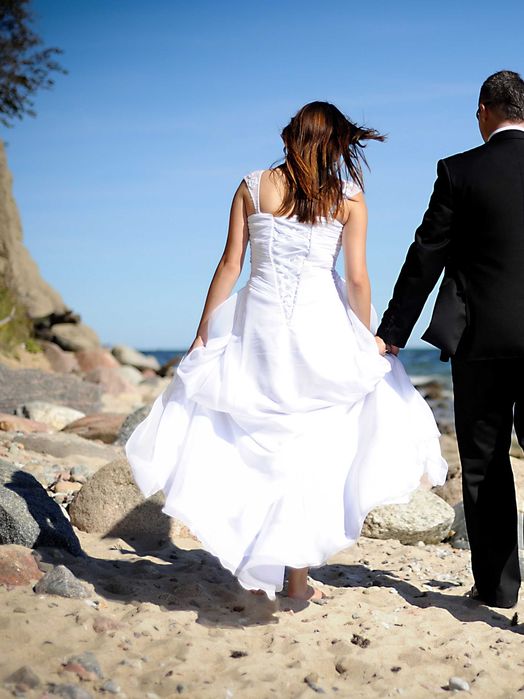 Suknia ślubna z trenem 36/38