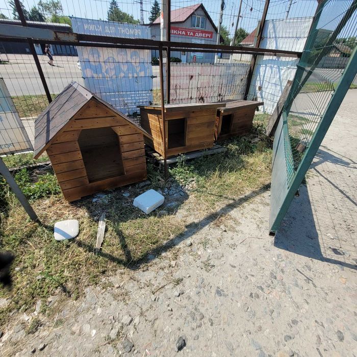 Будки для   собак   великіх та маленьких