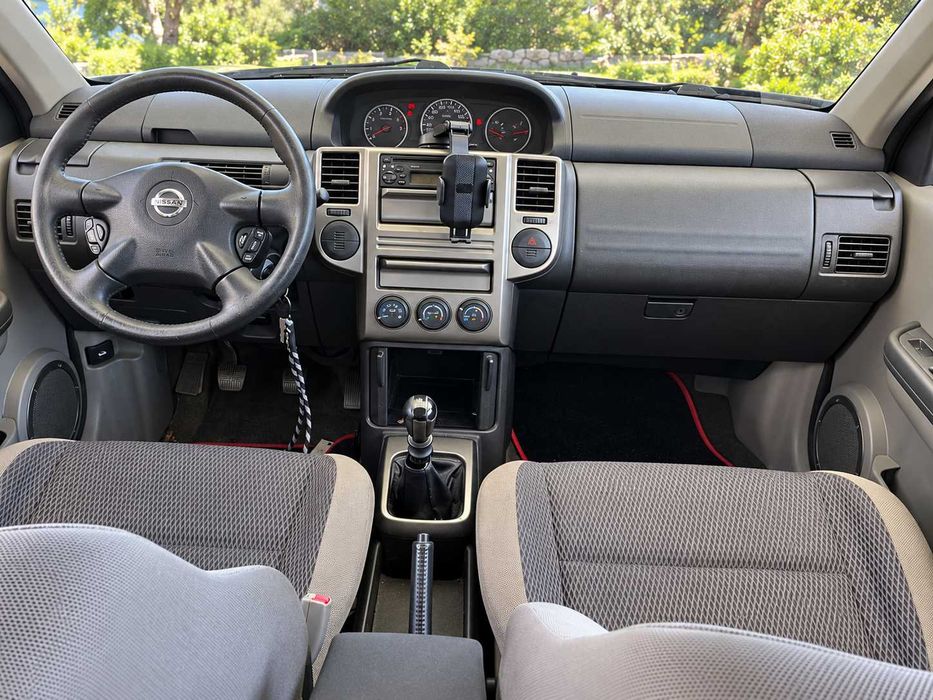 Nissan X-Trail 2.2 dCi 136cv Columbia 4x4 - Nacional 2006 — photo 4