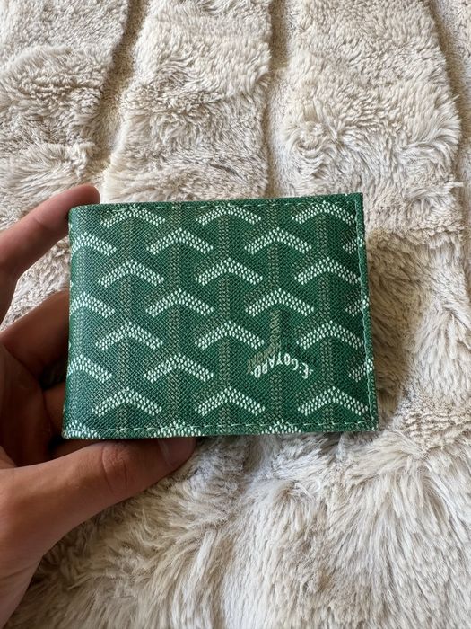 Zielony portfel goyard