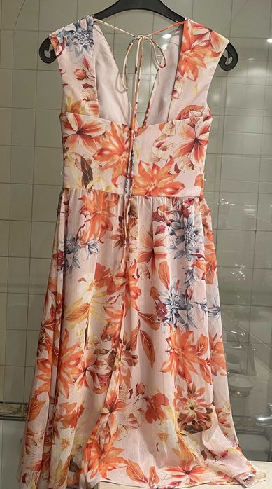 Deslumbrante vestido da prestigiada marca Guess