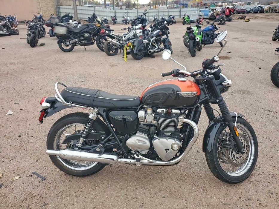 Triumph Motorcycle Bonneville T120 2020