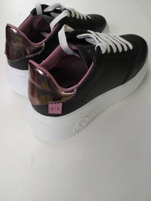 Sneakersy ARMANI EXCHANGE, damskie, skóra naturalna.