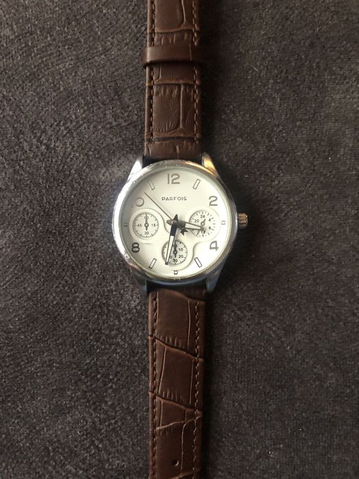 Relógio Parfois Com pracelete em pele castanha