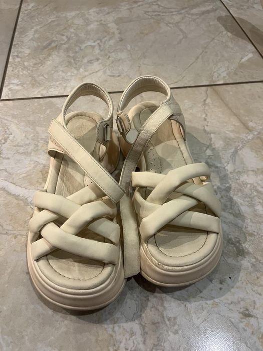 Босоніжки для дівчинки