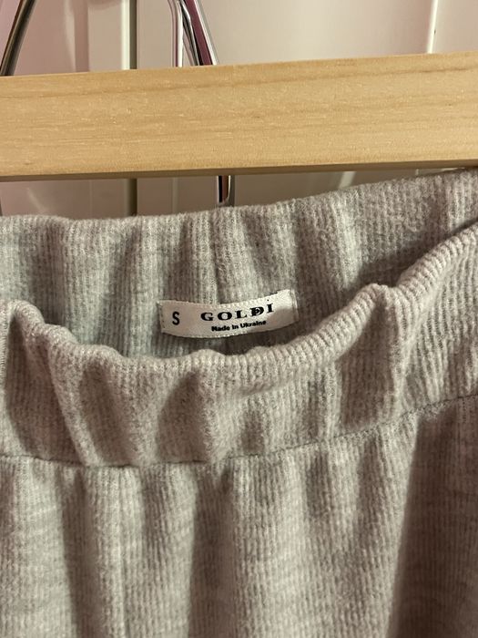 елегантні сірі штани розміру S, підійдуть на зріст 169