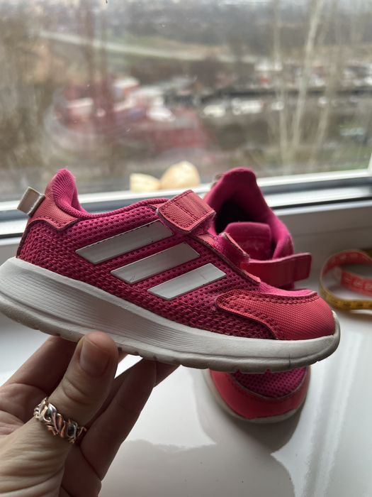 Кросовки на девочку 24 размер