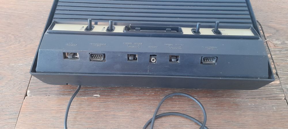 Retro konsola gry Atari video computer console 2600 DC9V 500mA dżojst