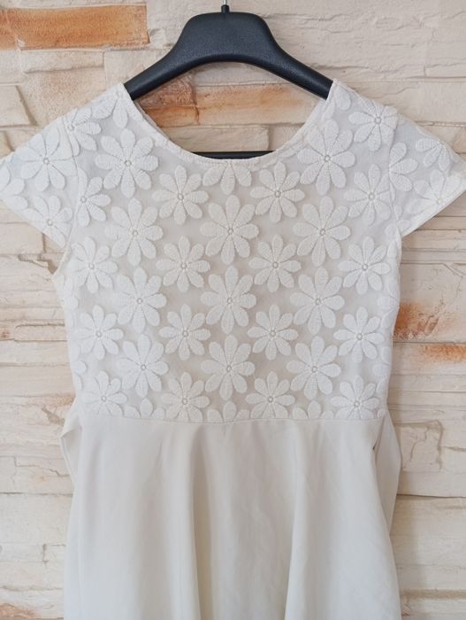 Kremowa sukienka dziewczęca r.158.   W.B.K.