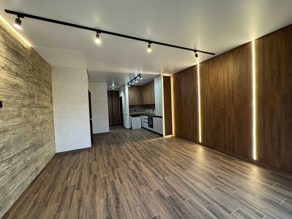 Крайній таун з ремонтом на 3 сотках в Бучі