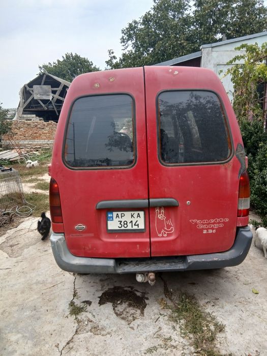 Продам Нисан Венето