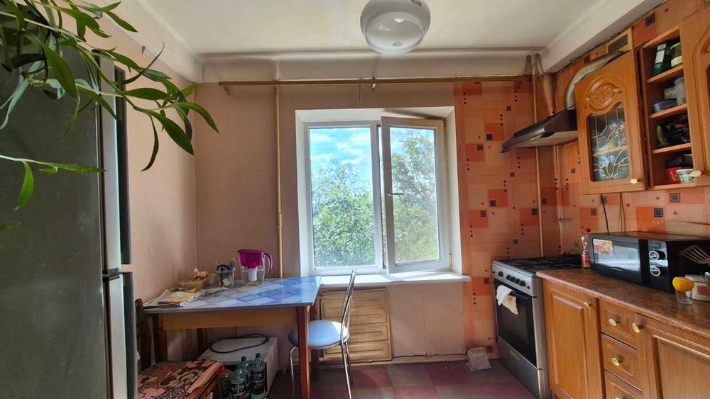 *Однокімнатна картира по вул. Євпаторійська