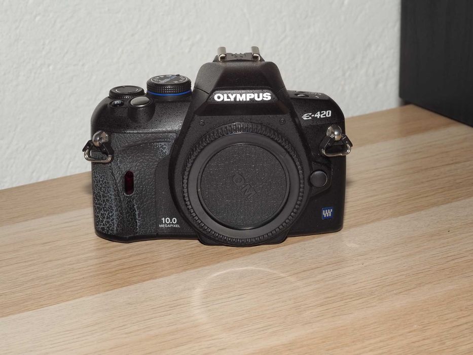 Aparat lustrzanka Olympus E-420 + 2 obiektywy + karta 4GB