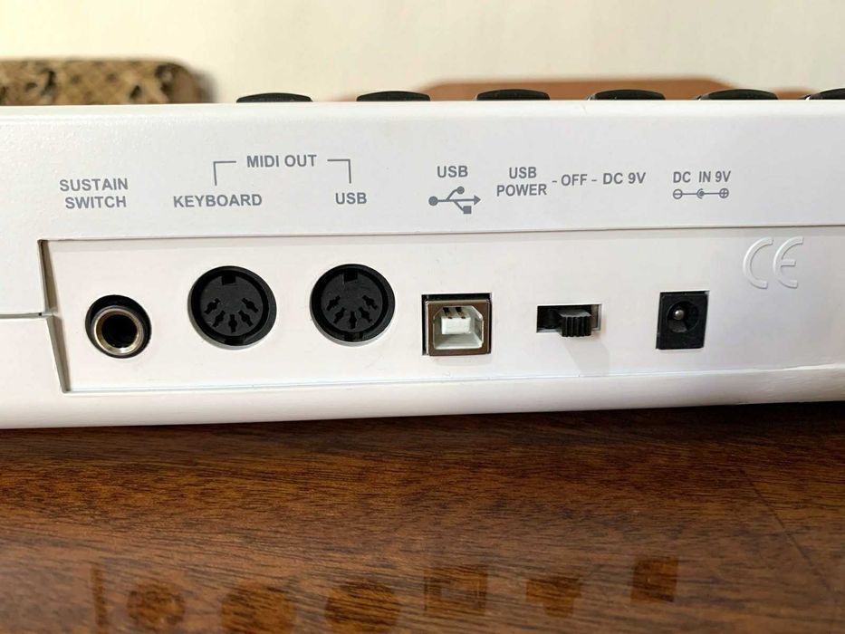 Міді клавіатура  Miditech i2 Control-61   5 октав