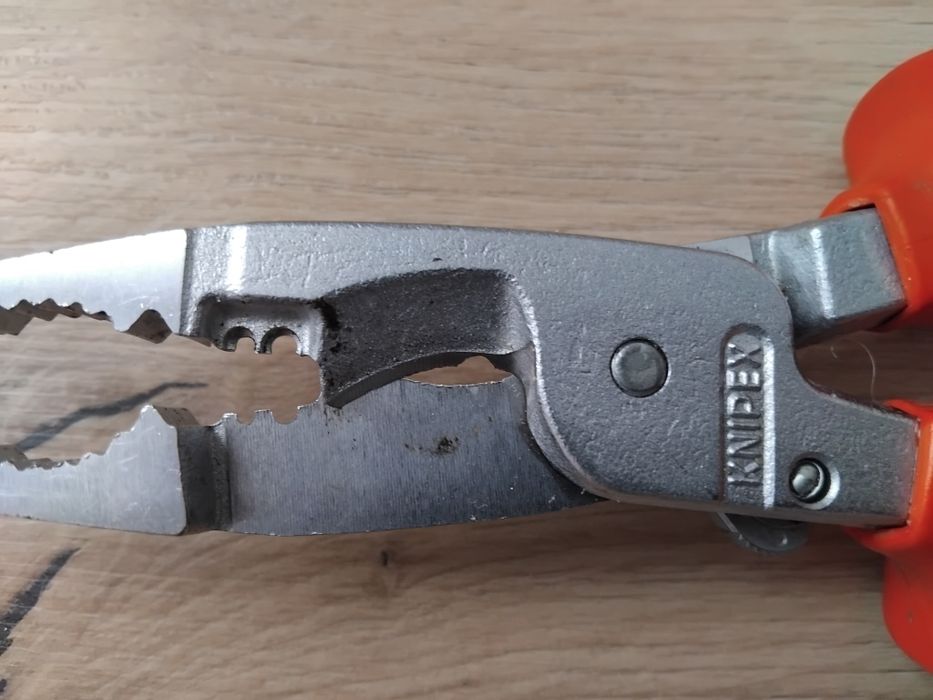 Szczypce Knipex Vde izolowane elektryczne