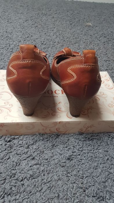 Buty skórzane Lasocki 37