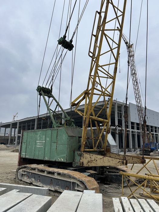 Кран гусеничний СКГ-63/100, 63 т, стріла 35.94 м, гусьок 29,04 м