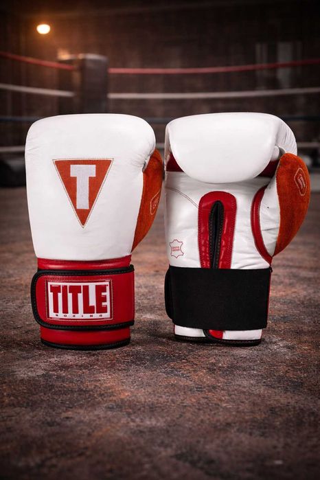 Боксерские перчатки для мешка TITLE Boxing All Heart Bag Gloves 2.0