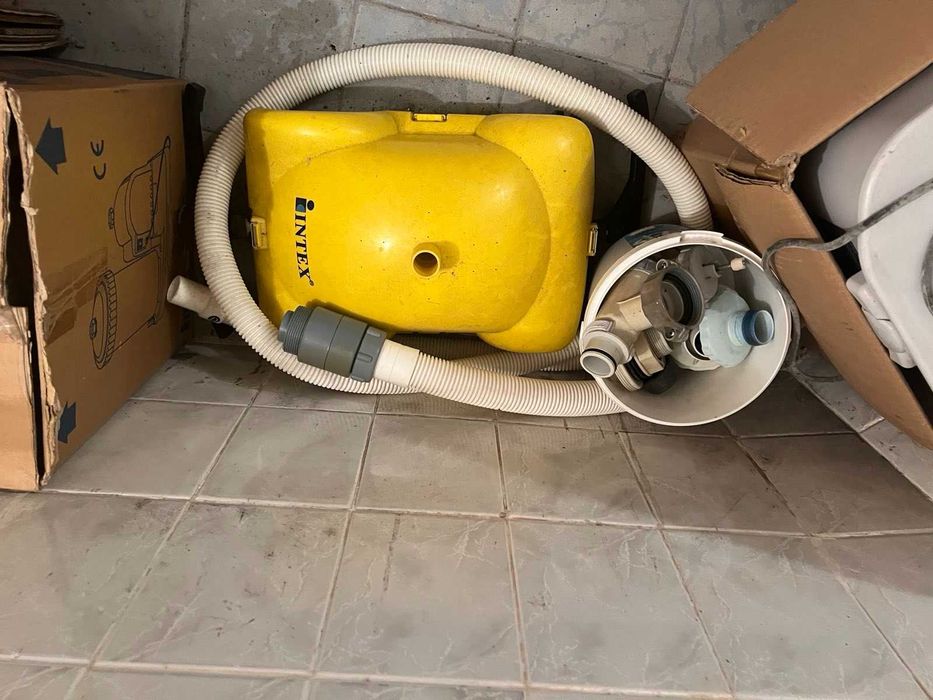 Intex каркасный бассейн 549 x 132 см Ultra Frame Pool б/у самовывоз