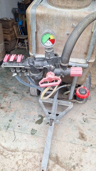 Opryskiwacz do pryskania na kołach