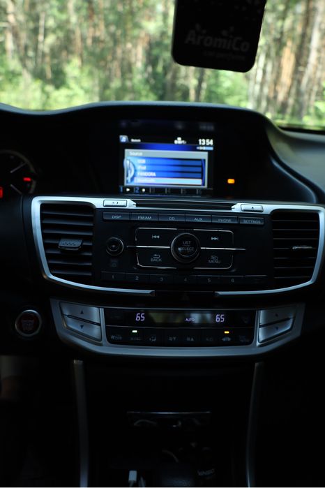 Продам Honda Accord 2014 года, 2.4 газ/бензин