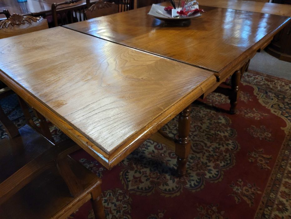 Mesa antiga extensível - Muito bom estado geral - Só a me