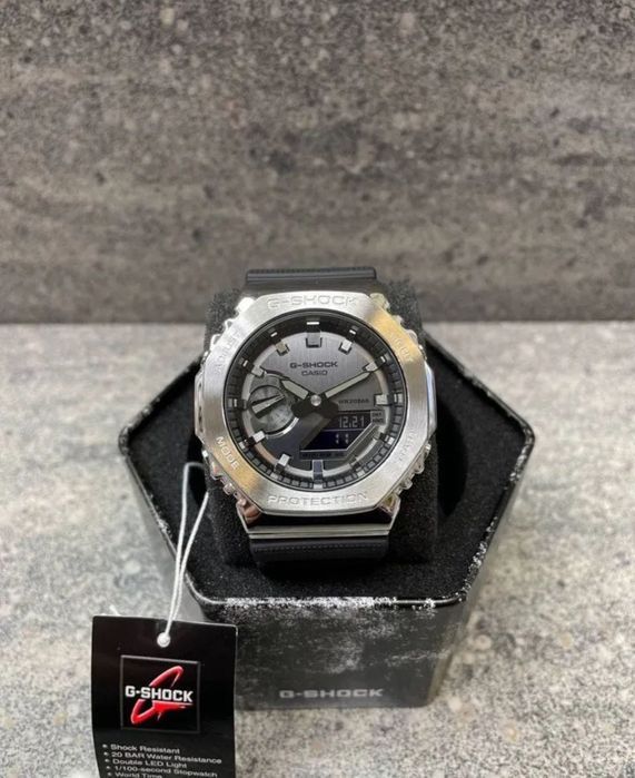 Часы Casio G-Shock GM-2100-1A Оригинал