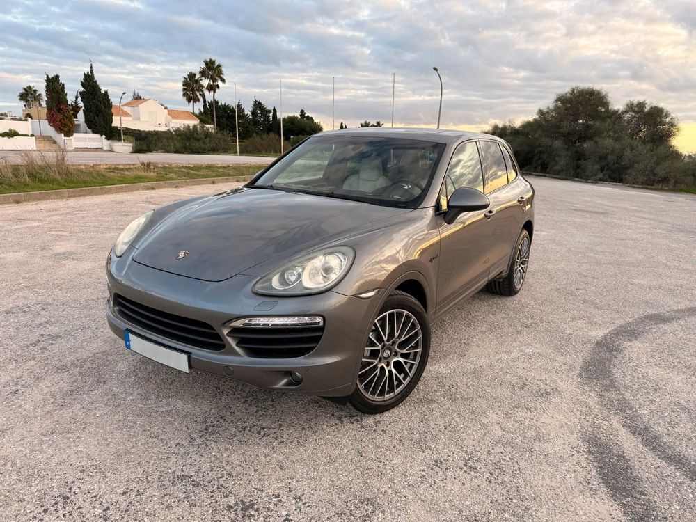 Porsche Cayenne S Hybrid