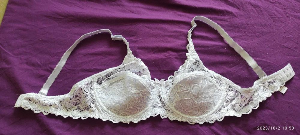 Biustonosz  biały 85D