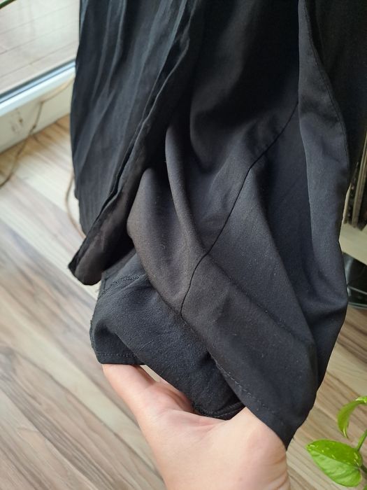 Letnia sukienka z rozcięciem Zara