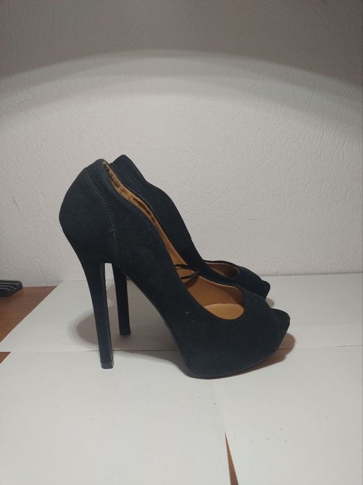 Черевики на підборах замш  15см/устілка 26