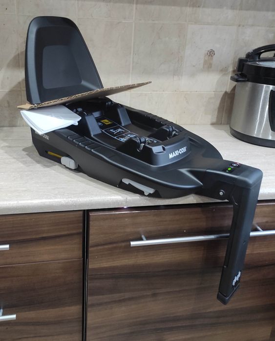 Baza FamilyFix 3 do Fotelika Maxi Cosi i Gondoli, ISOFIX