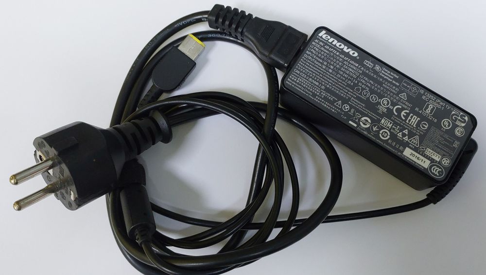 Зарядное для ноутбука Lenovo. 20v