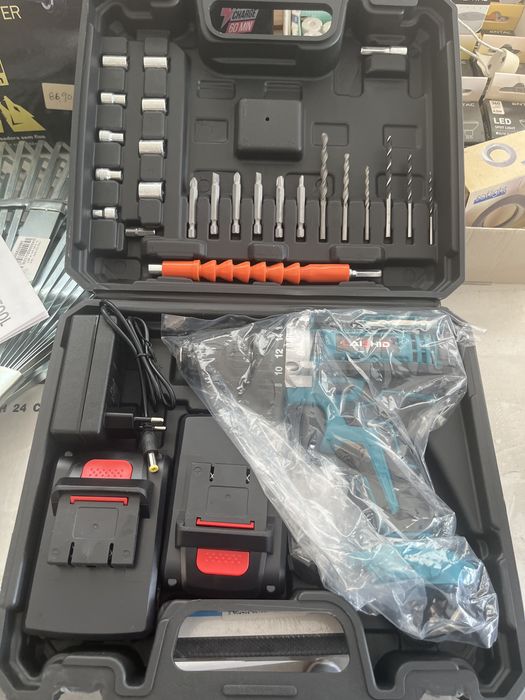 Aparafusadora   Nova 21v com 2 baterias