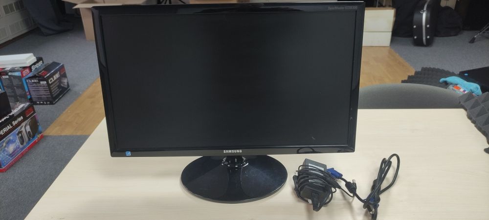 Монитор Samsung S23B300