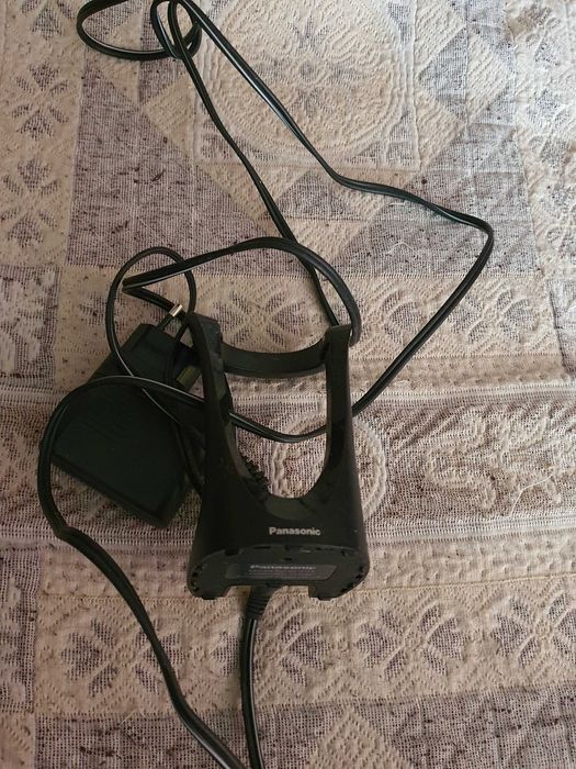 Зарядку в компл. для электробритвы Panasonic RC9-83 в отл. состоянии.
